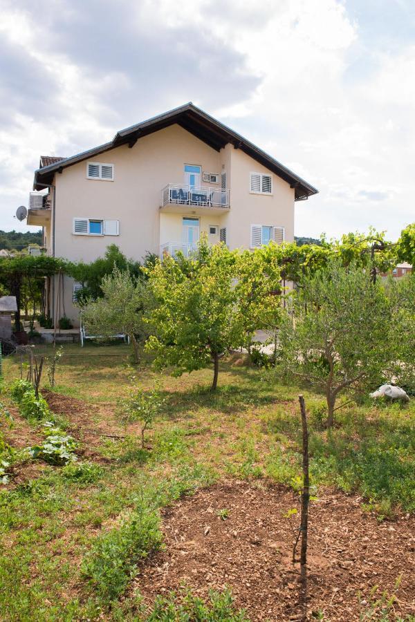 Apartment Dalmatien Raslina Exterior foto