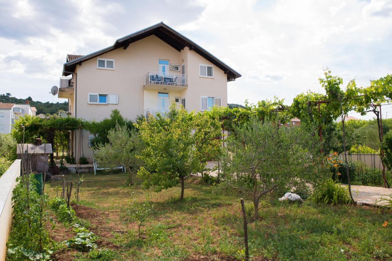 Apartment Dalmatien Raslina Exterior foto